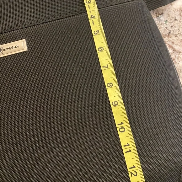 GnarlyFish hardshell computer briefcase. - Picture 6 of 6